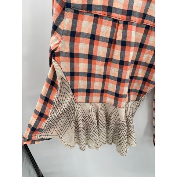 ANTHROPOLOGIE Holding Horses Cedar Grove Plaid Flannel Button Down // 2 - Picture 5 of 6